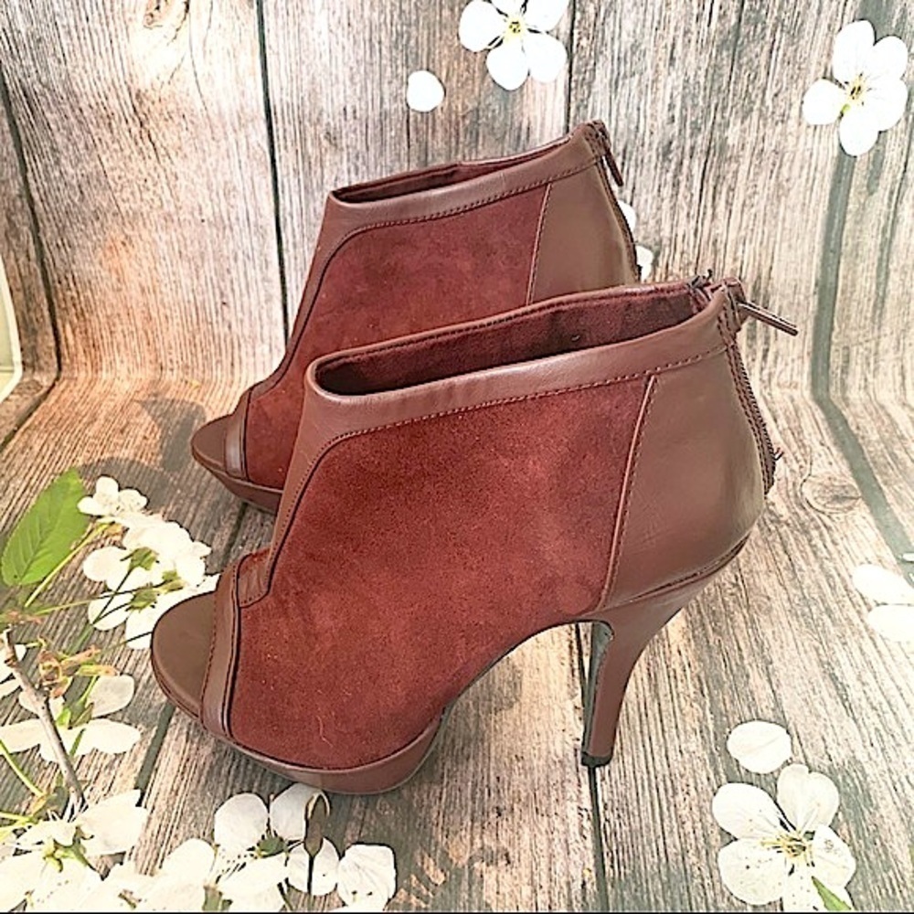 CHARMING CHARLIE Wine Red Heeled Ankle Boots 6 6M